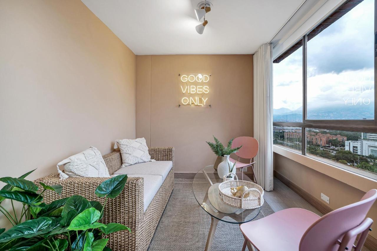 Aptos Alcazar Oviedo By Housy Host Medellín Zewnętrze zdjęcie